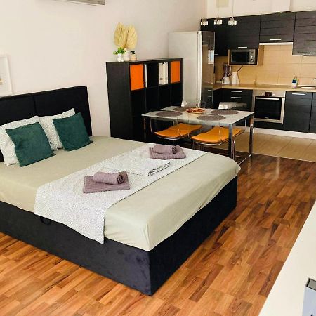 Corvin Boutique Apartment Parking In The Plaza Budapest Exterior photo